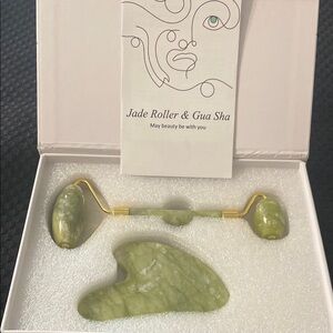 Baimei Jade Roller & Gua Stone new in box